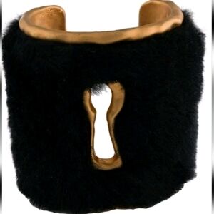 🌹.Fur and Wool on Brass Bracelet